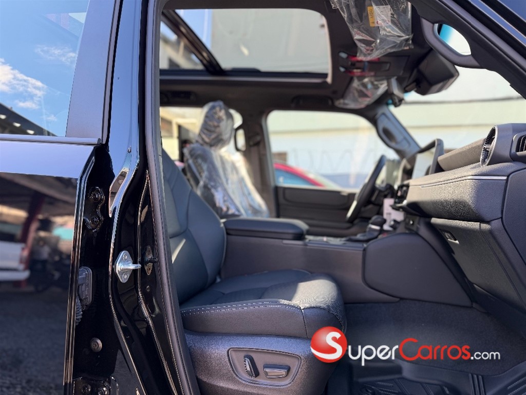 2026 Toyota Land Cruiser Prado LUXURY 1L — foto 8 / 12
