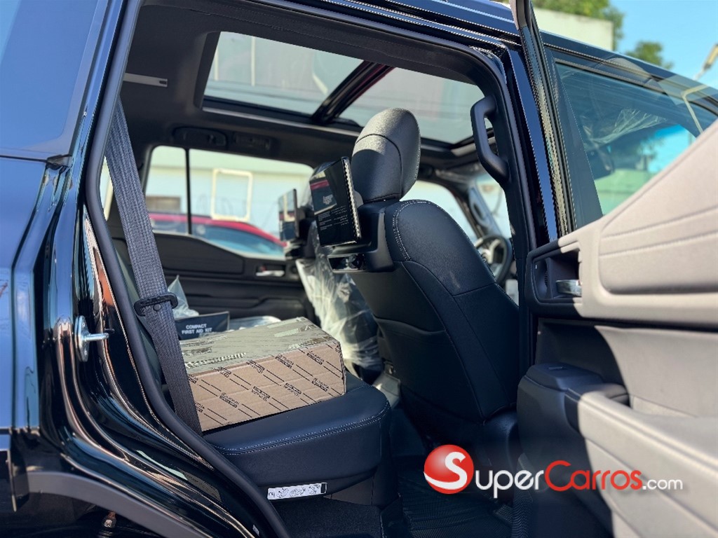 2026 Toyota Land Cruiser Prado LUXURY 1L — foto 9 / 12