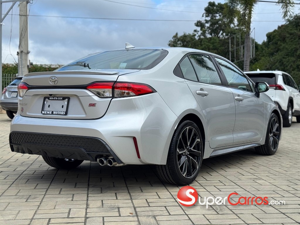 2021 Toyota Corolla SE — foto 3 / 12