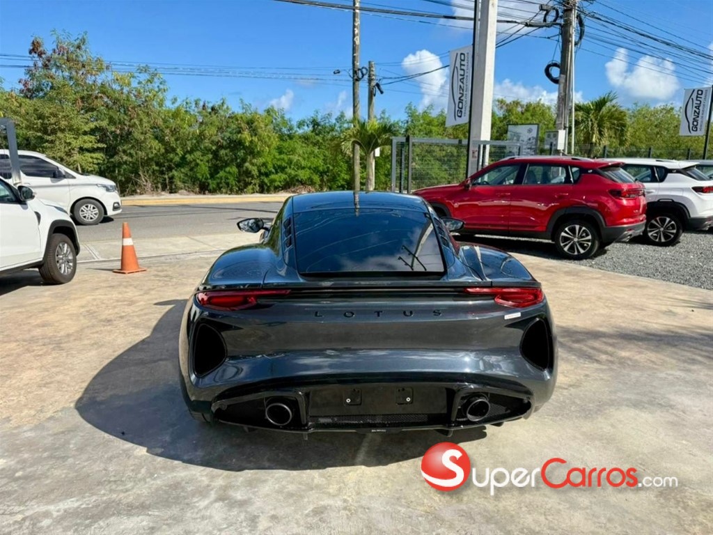 2025 Lotus Emira — foto 6 / 9