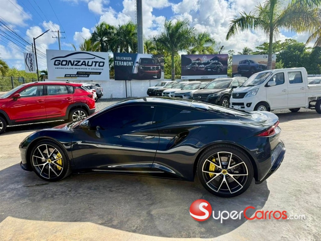 2025 Lotus Emira — foto 8 / 9