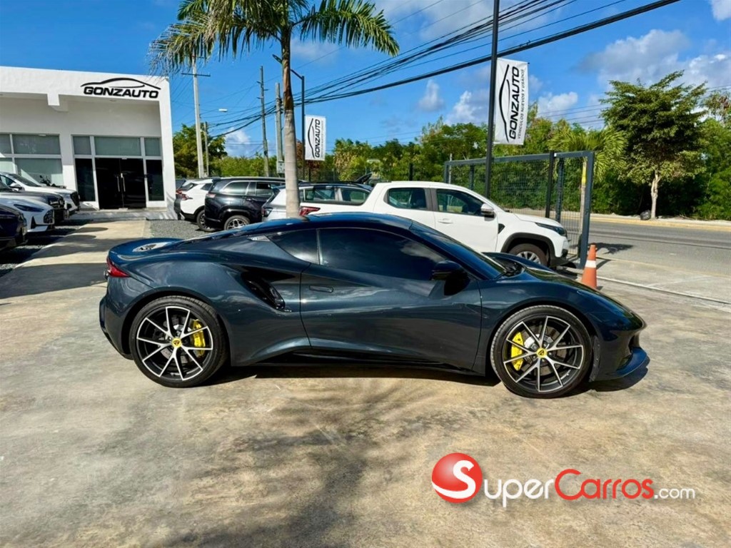 2025 Lotus Emira — foto 9 / 9