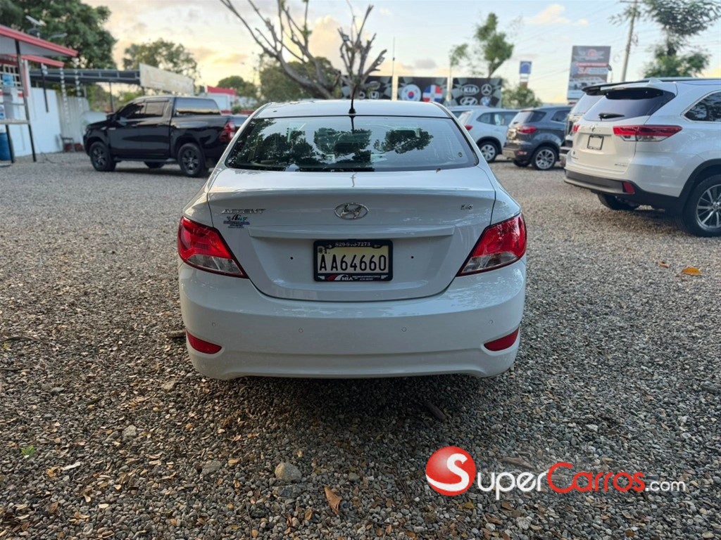 2019 Hyundai Accent Limited — foto 3 / 10