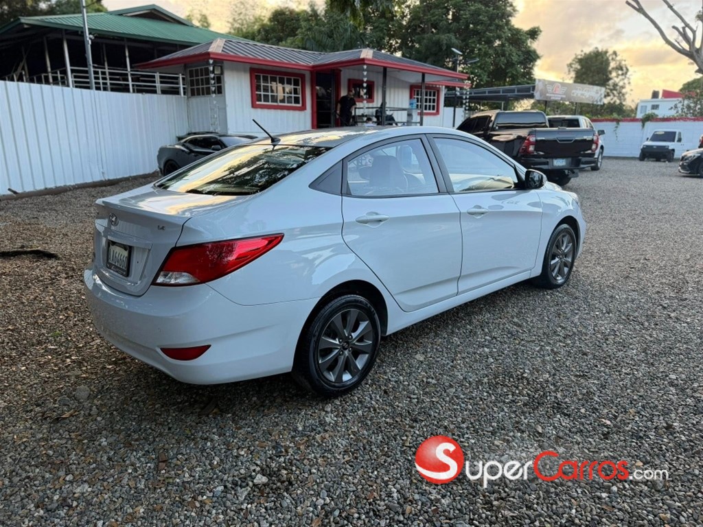 2019 Hyundai Accent Limited — foto 4 / 10