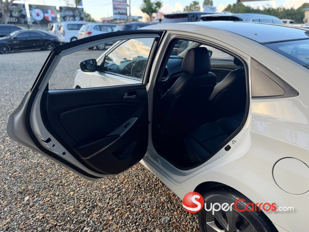 2019 Hyundai Accent Limited — foto 7 / 10