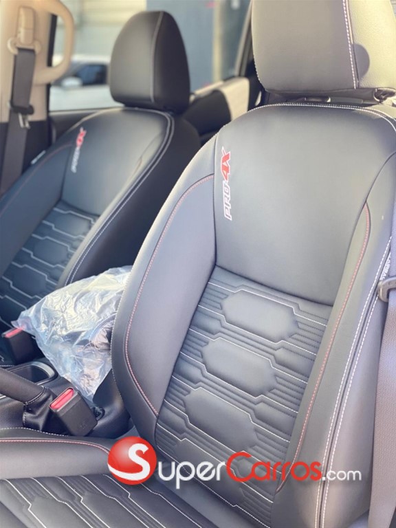 2025 Nissan Navara PRO X4 — foto 2 / 11