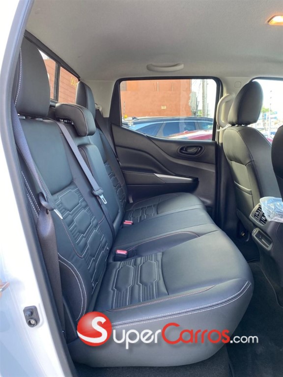 2025 Nissan Navara PRO X4 — foto 9 / 11