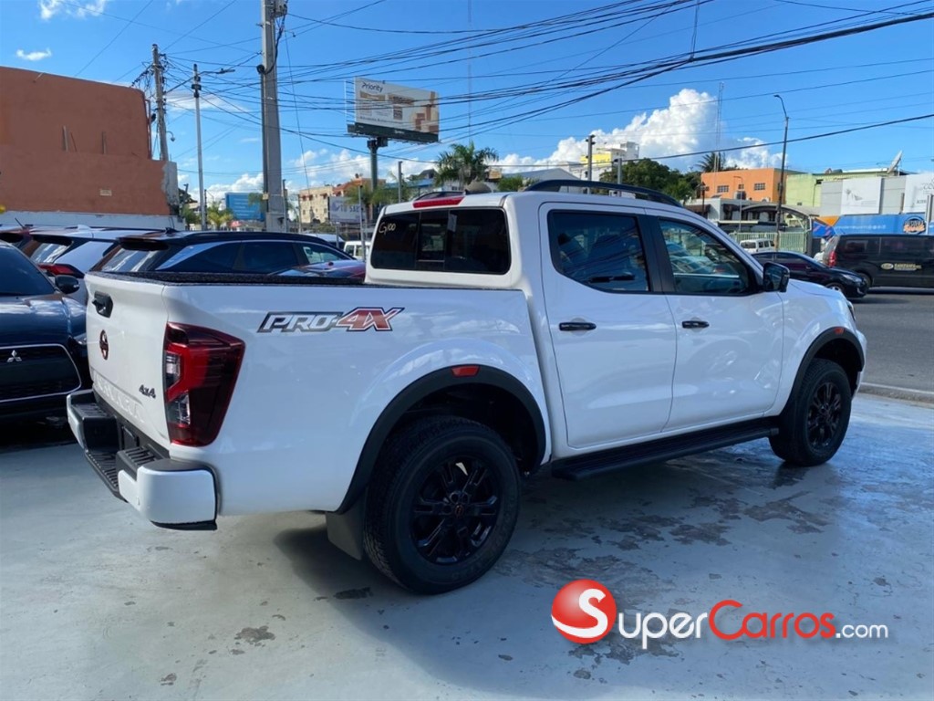 2025 Nissan Navara PRO X4 — foto 10 / 11