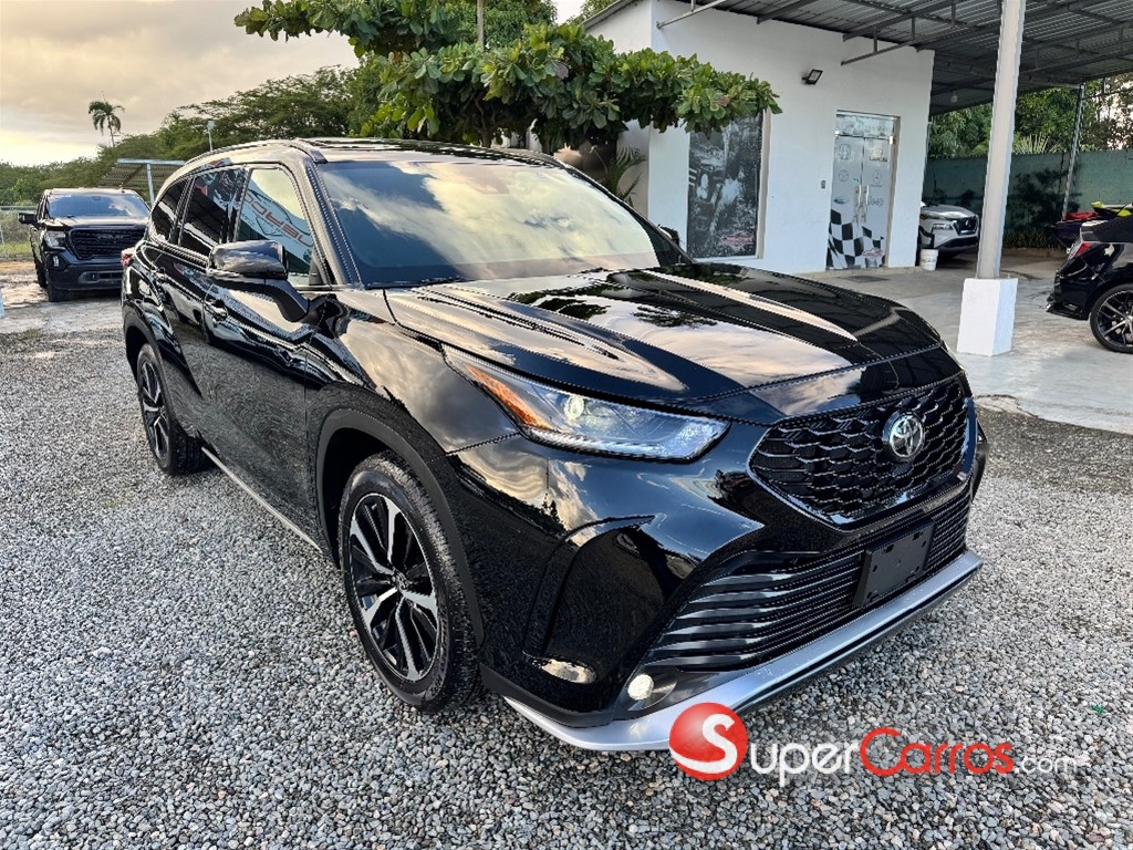 2021 Toyota Highlander XSE — foto 2 / 8