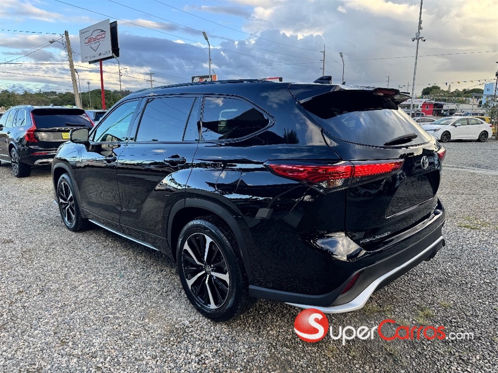 2021 Toyota Highlander XSE — foto 4 / 8
