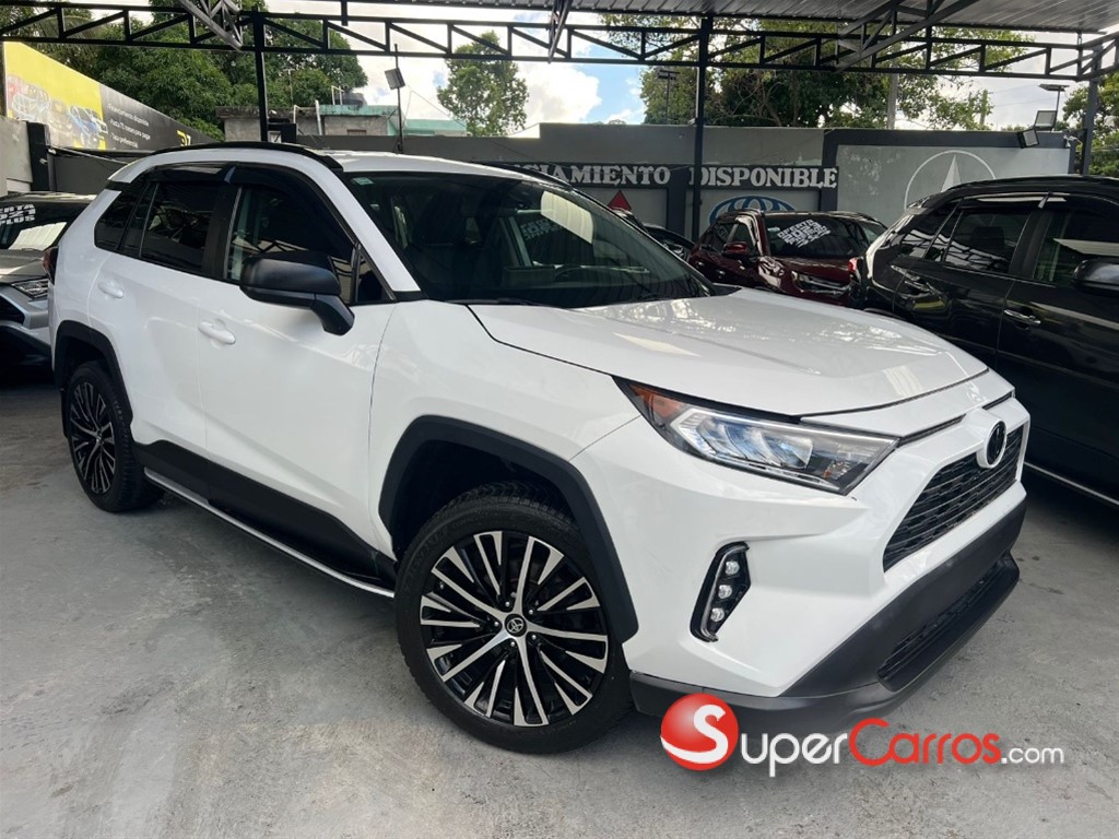 2021 Toyota RAV4 LE PLUS