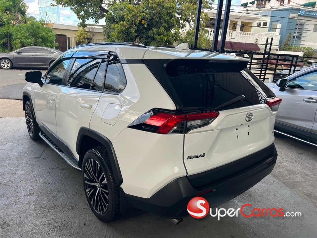 2021 Toyota RAV4 LE PLUS — foto 4 / 10