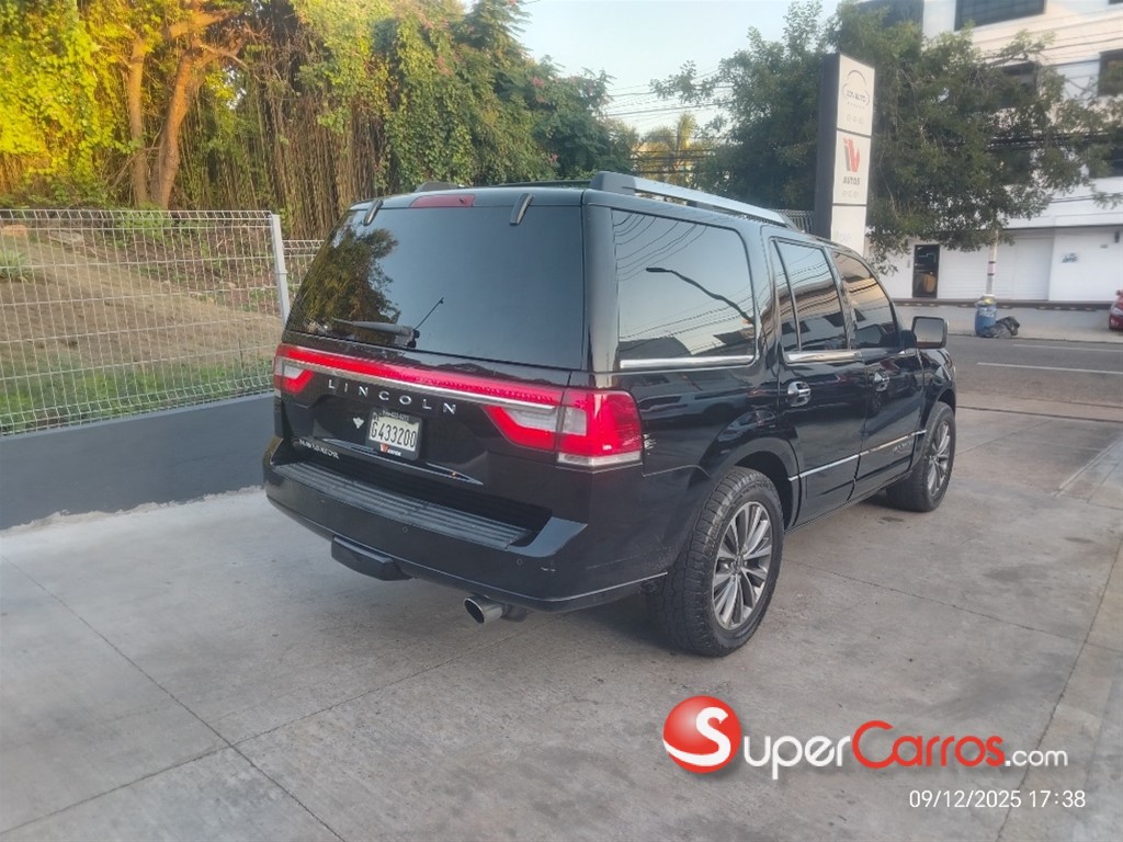 2017 Lincoln Navigator — foto 4 / 12