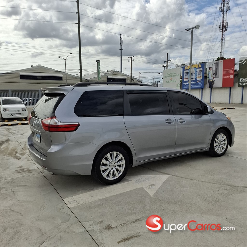2017 Toyota Sienna LE — foto 6 / 8