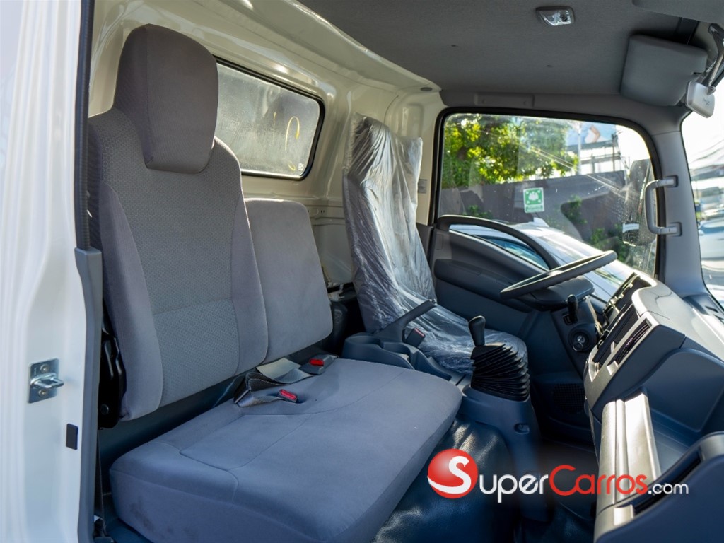 2026 Isuzu Camion Furgon — foto 2 / 11