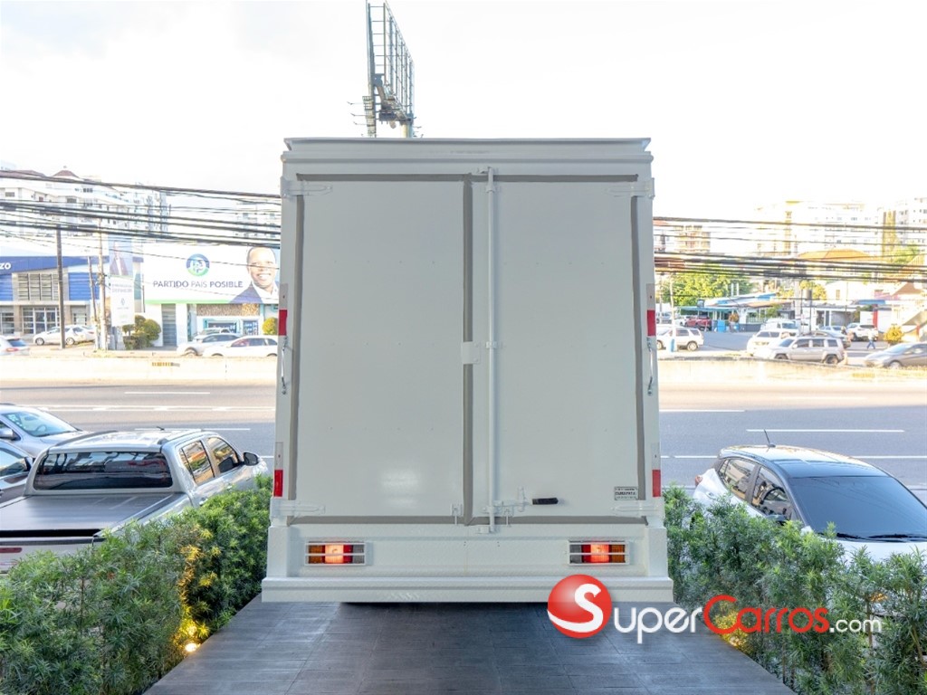 2026 Isuzu Camion Furgon — foto 6 / 11