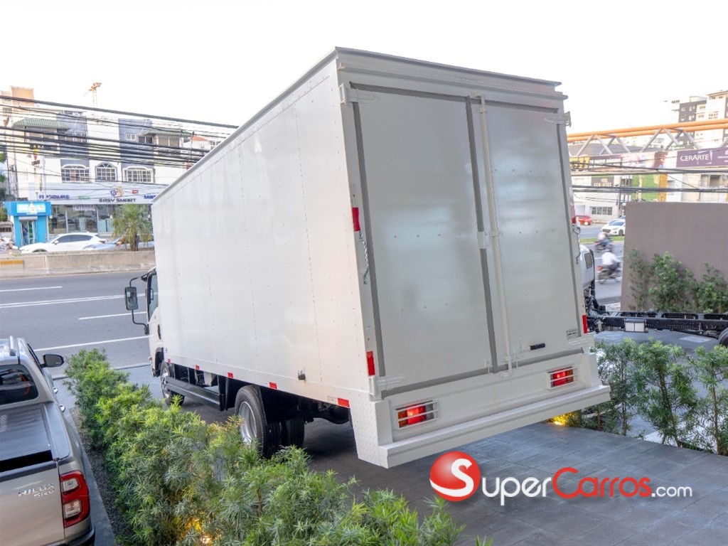 2026 Isuzu Camion Furgon — foto 7 / 11