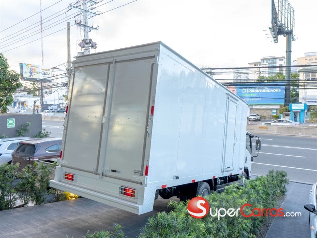 2026 Isuzu Camion Furgon — foto 8 / 11