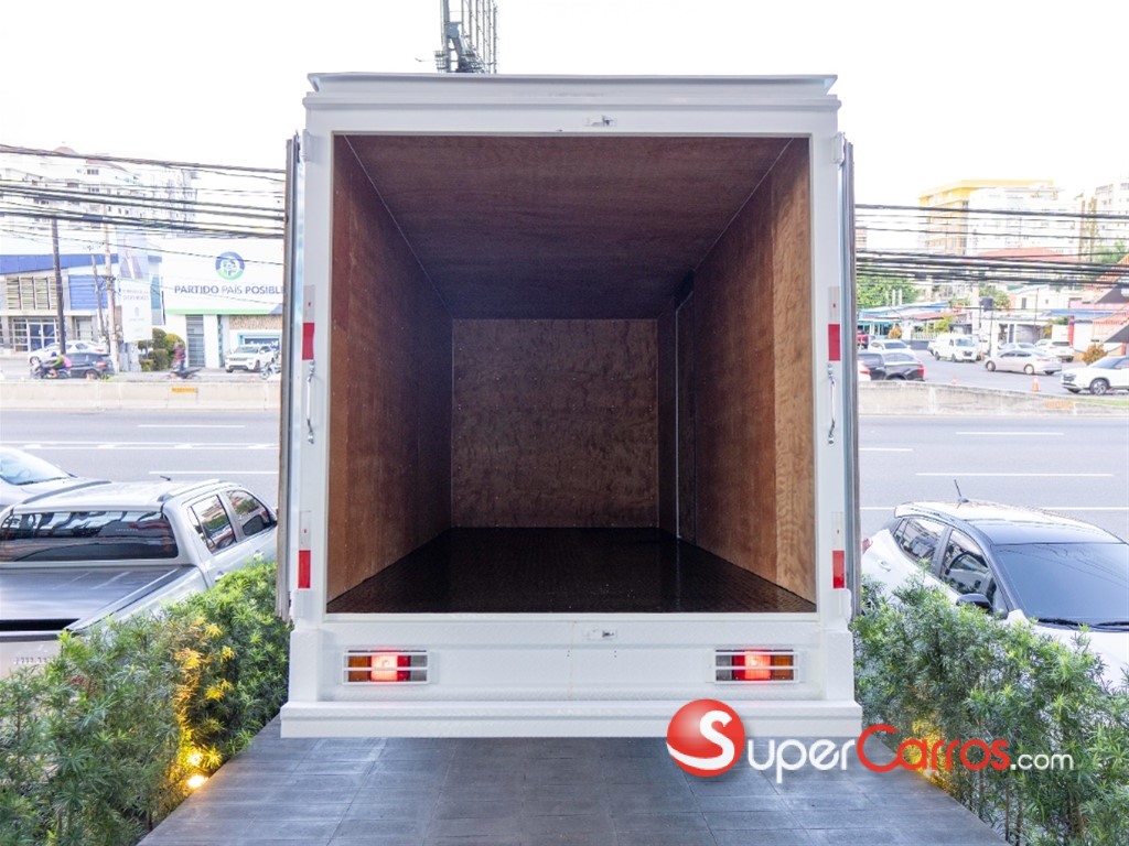 2026 Isuzu Camion Furgon — foto 11 / 11