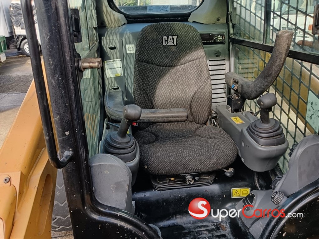 2019 Caterpillar 262d Miniexcavator — foto 7 / 10