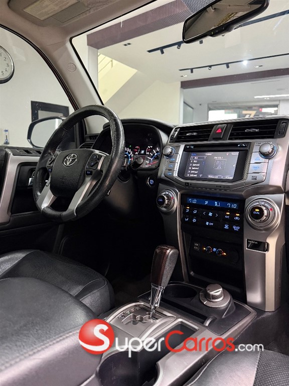 2016 Toyota 4 Runner Limited — foto 2 / 12
