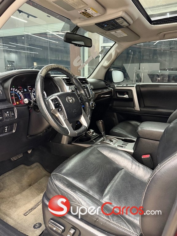 2016 Toyota 4 Runner Limited — foto 8 / 12