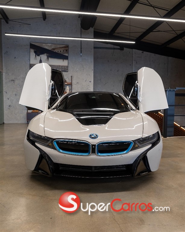 2016 BMW i8 — foto 2 / 12