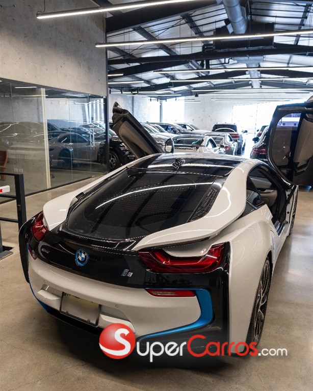 2016 BMW i8 — foto 5 / 12