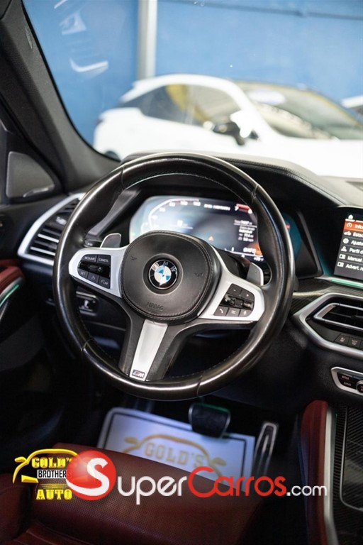 2022 BMW X 6 M50i — foto 9 / 12