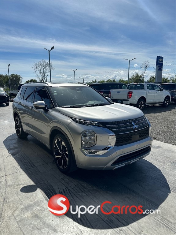 2024 Mitsubishi Motors Outlander — foto 2 / 11