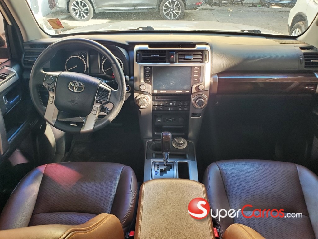 2020 Toyota 4 Runner Limited — foto 6 / 11