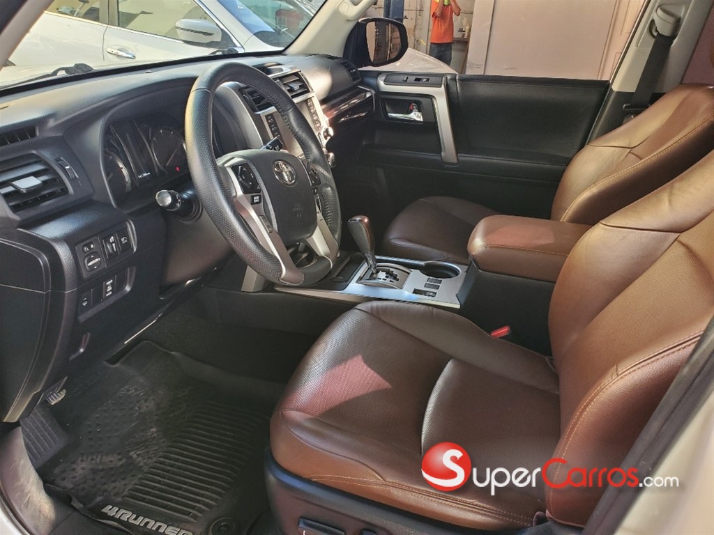 2020 Toyota 4 Runner Limited — foto 11 / 11