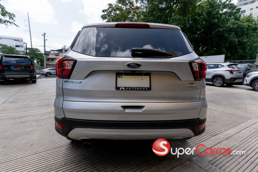 2019 Ford Escape — foto 8 / 9