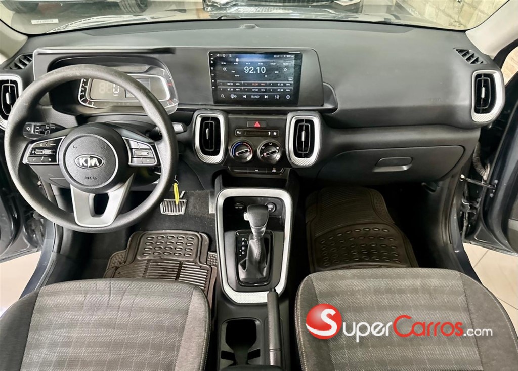 2022 Kia Sonet — foto 8 / 10