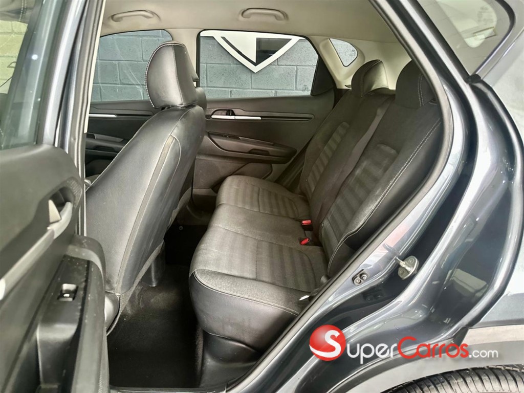 2022 Kia Sonet — foto 9 / 10