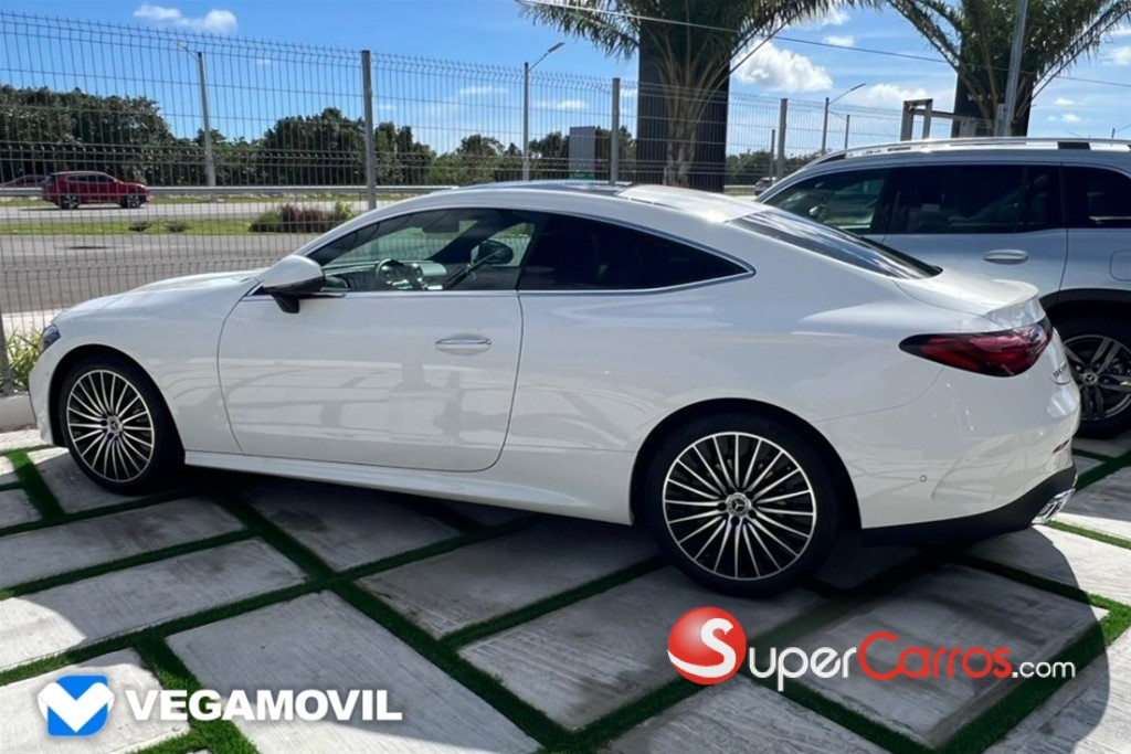 2026 Mercedes-Benz Clase CLE 300 4Matic Cabriolet — foto 2 / 4