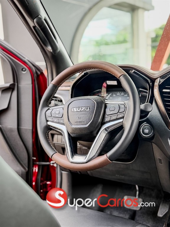 2026 Isuzu DMAX LSE — foto 4 / 12
