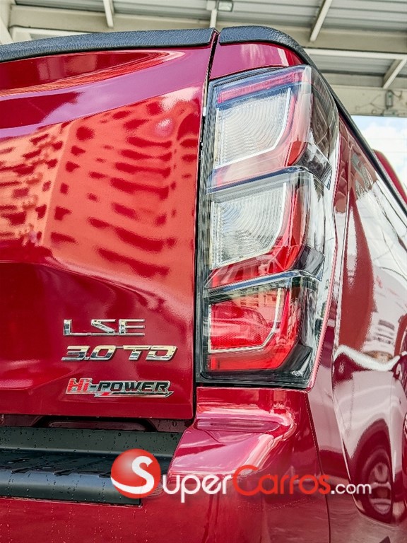 2026 Isuzu DMAX LSE — foto 11 / 12