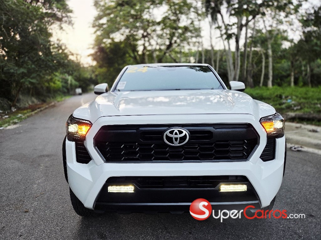 2024 Toyota Tacoma TRD OFF ROAD — foto 2 / 7