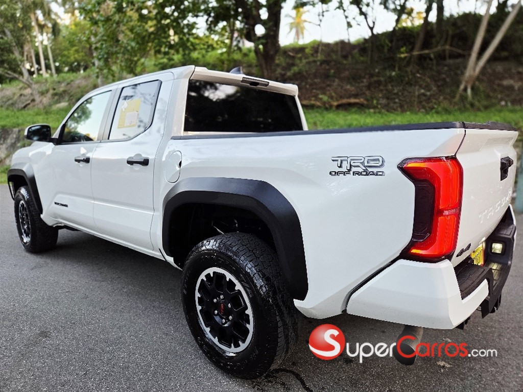2024 Toyota Tacoma TRD OFF ROAD — foto 6 / 7