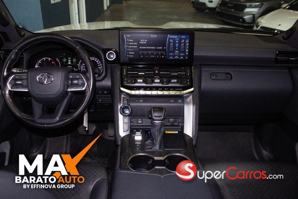 2023 Toyota Land Cruiser VXR — foto 7 / 12