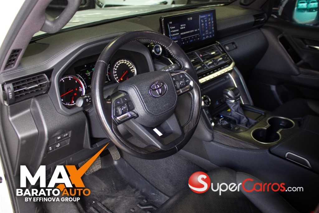 2023 Toyota Land Cruiser VXR — foto 8 / 12