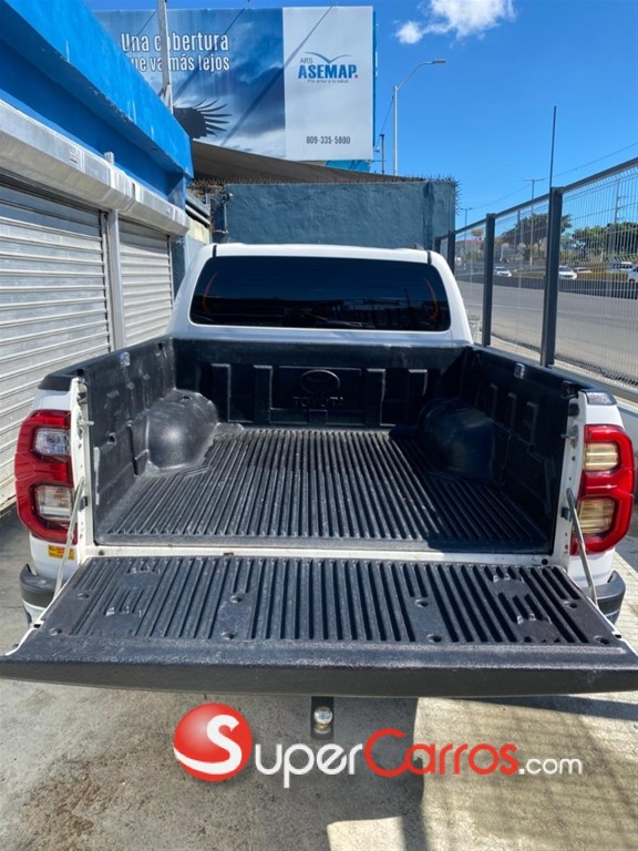 2019 Toyota Hilux SRV — foto 2 / 11