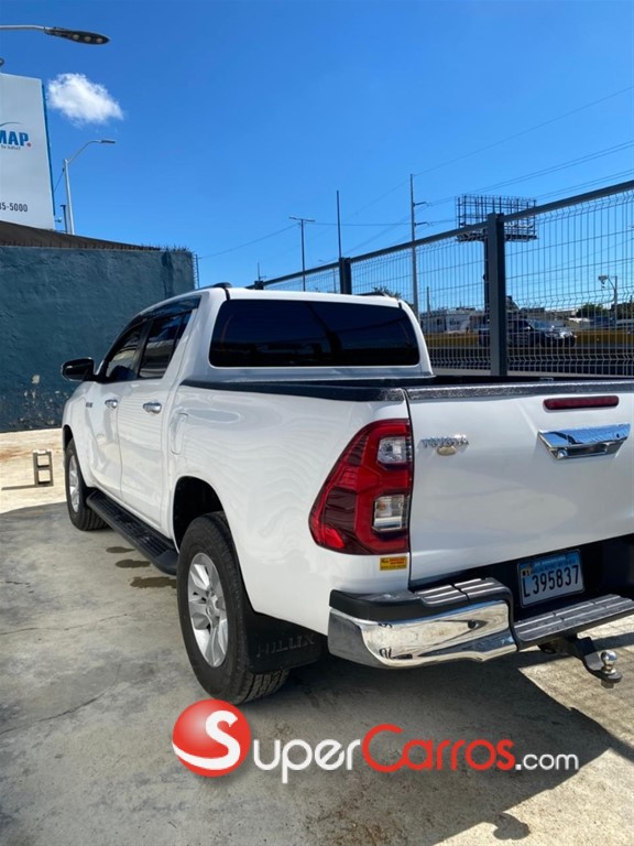 2019 Toyota Hilux SRV — foto 4 / 11