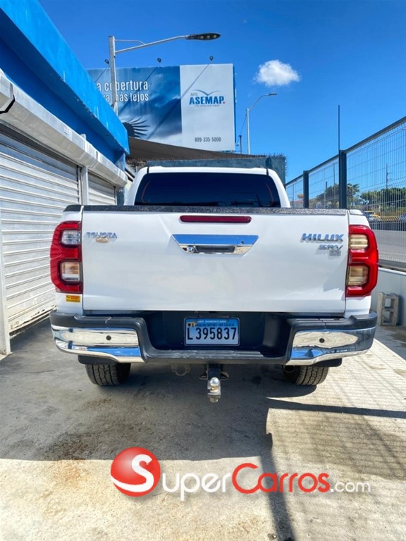 2019 Toyota Hilux SRV — foto 5 / 11