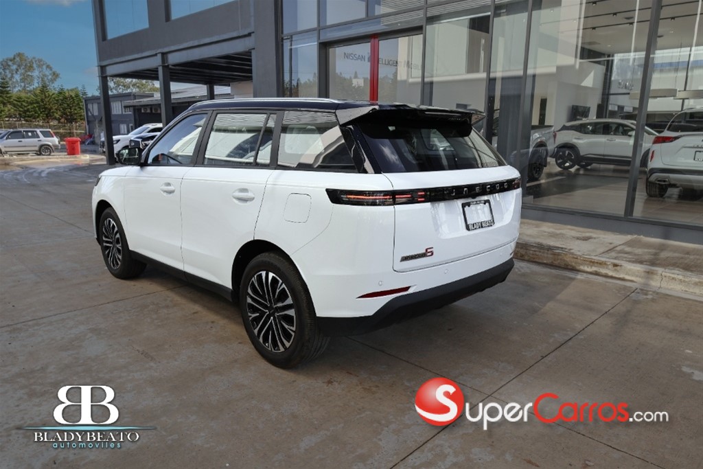 2026 JAECOO J5 — foto 10 / 11