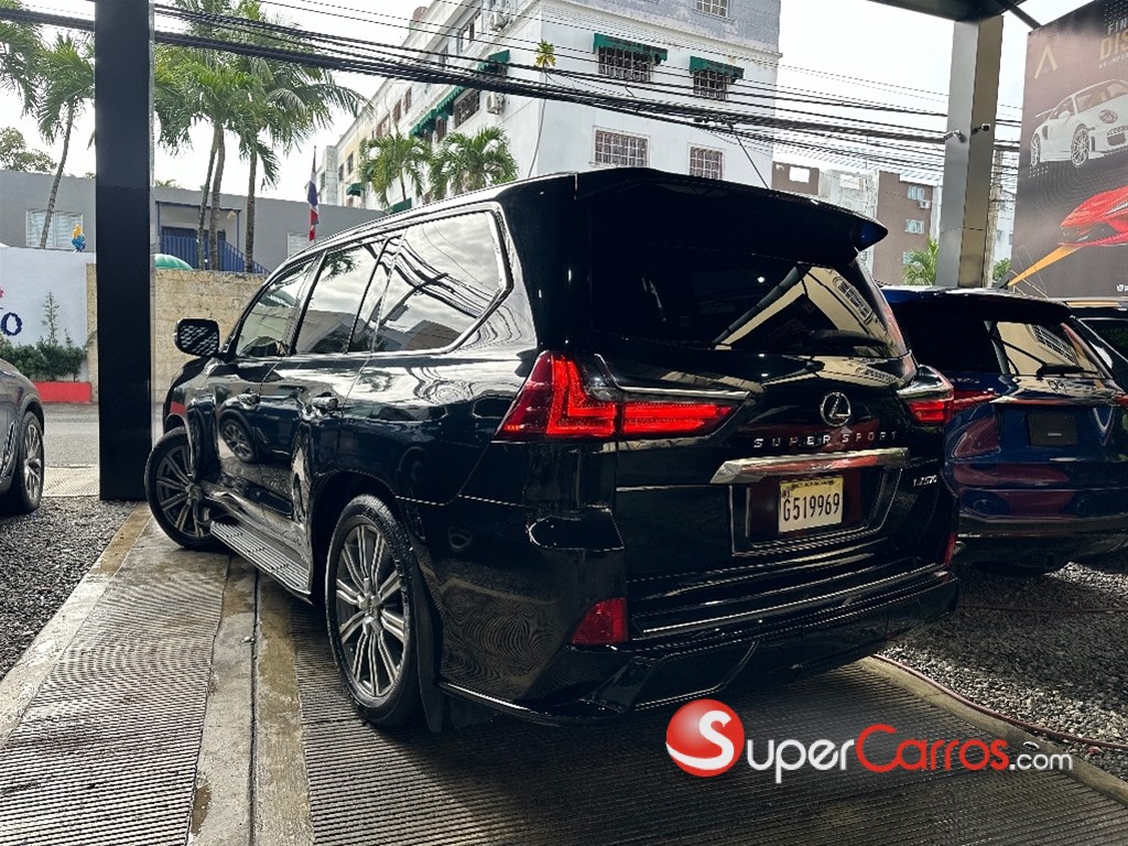 2016 Lexus LX 570 — foto 2 / 10