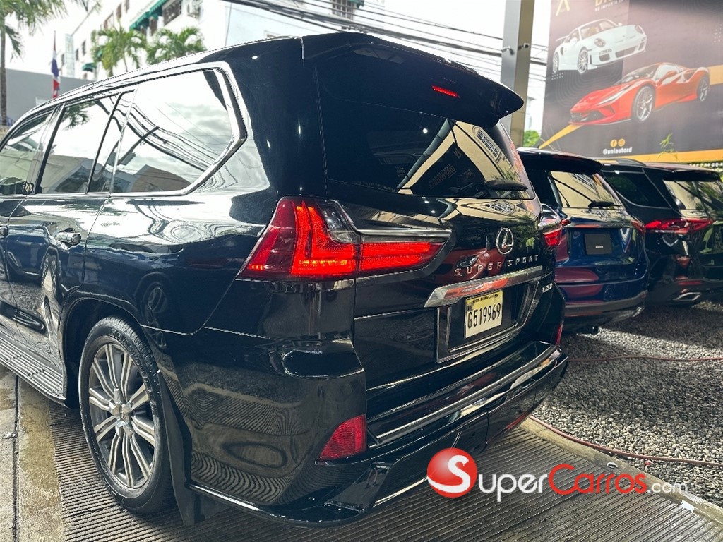 2016 Lexus LX 570 — foto 5 / 10