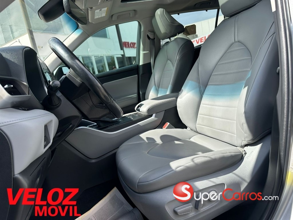 2022 Toyota Highlander XLE — foto 6 / 10