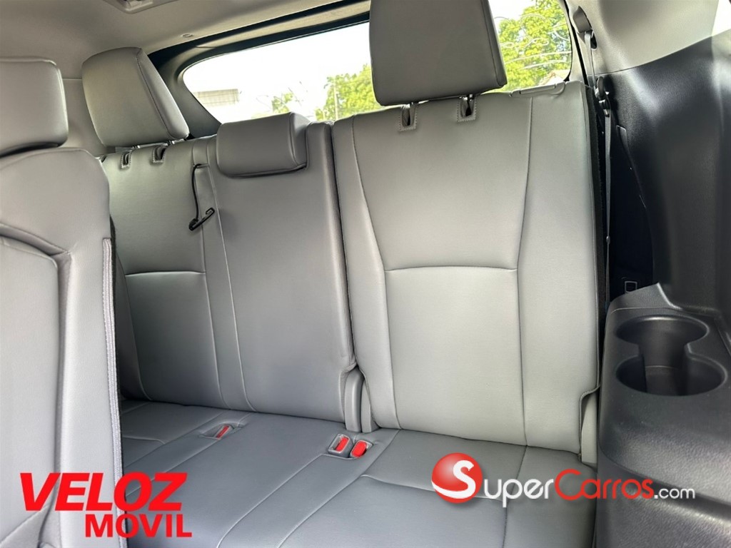 2022 Toyota Highlander XLE — foto 7 / 10